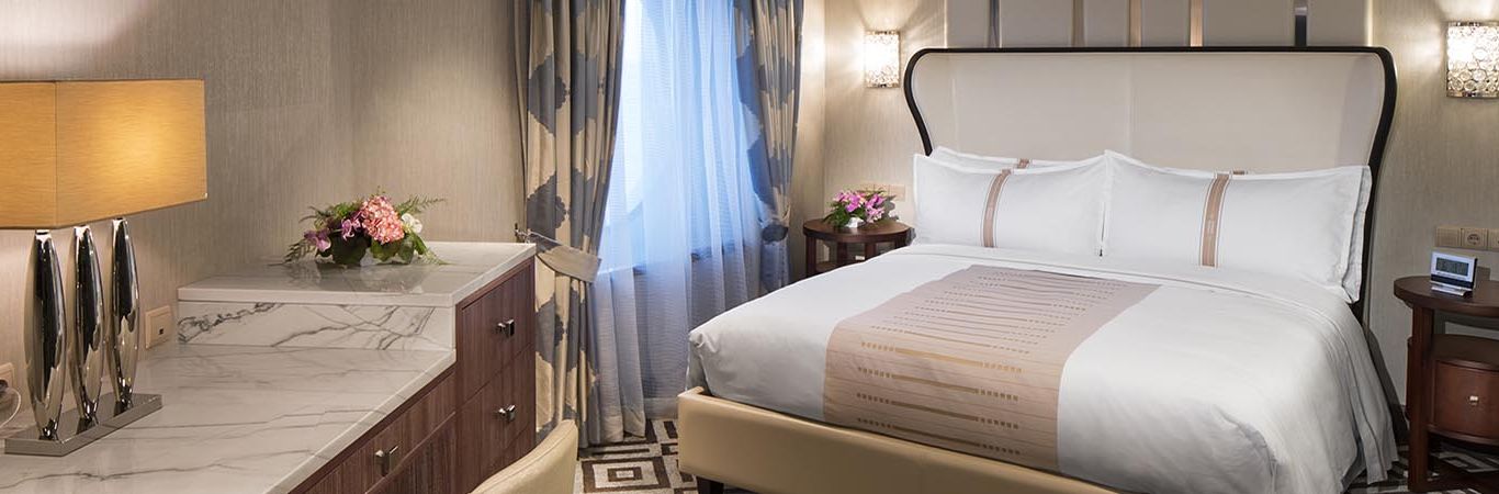 Azamara Pursuit Club Ocean Suite