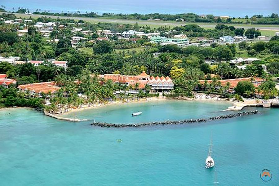 Coco Reef Resort & Spa