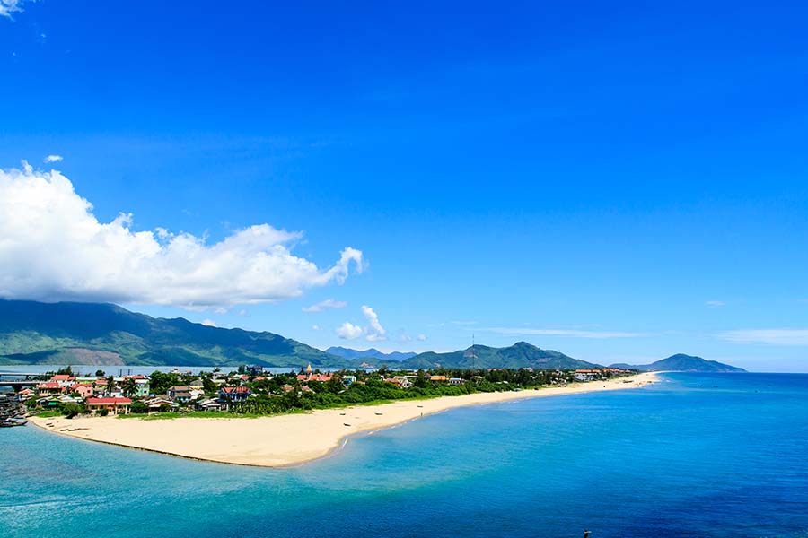 Lang Co Beach