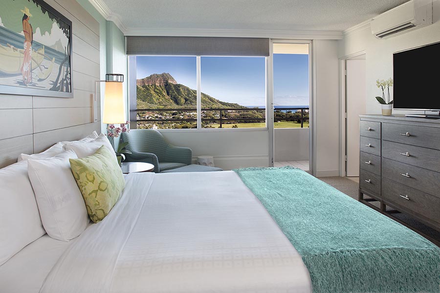 Queen Kapiʻolani Hotel (Penthouse Room)