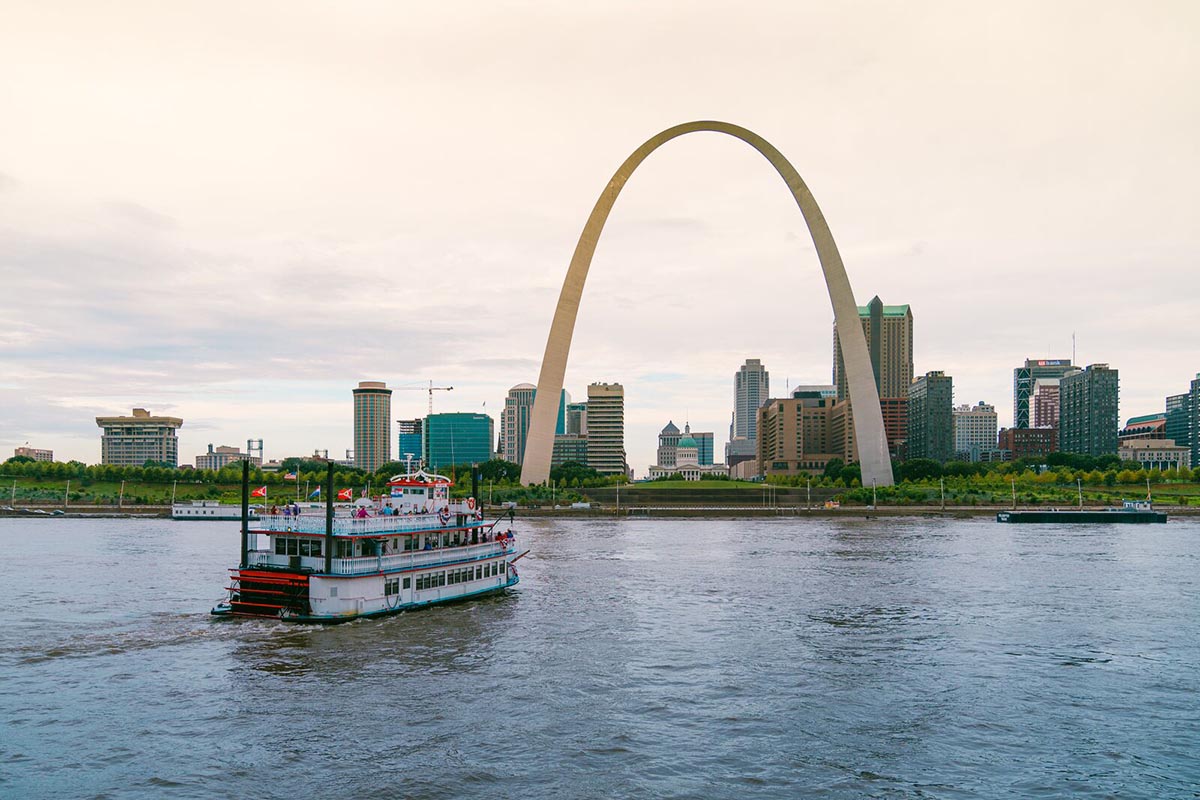 St Louis Gateway Arch & River Cruise