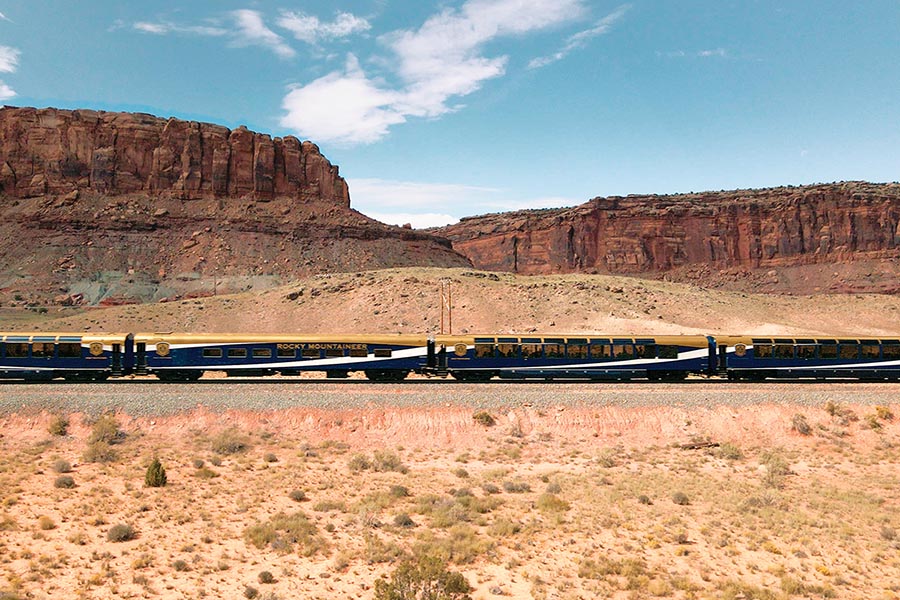 Canyon Spirit Train – Glenwood Springs to Denver