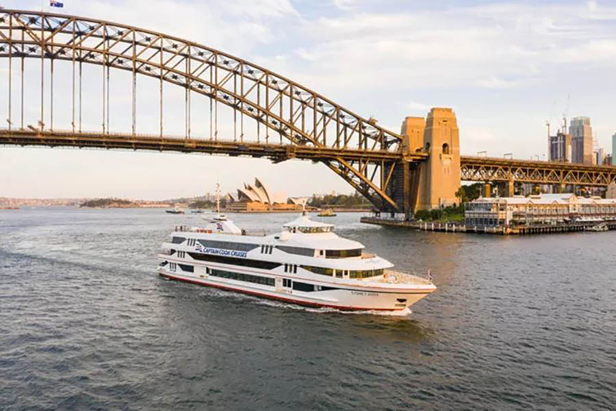 Sydney Harbour Gold Dinner Cruise
